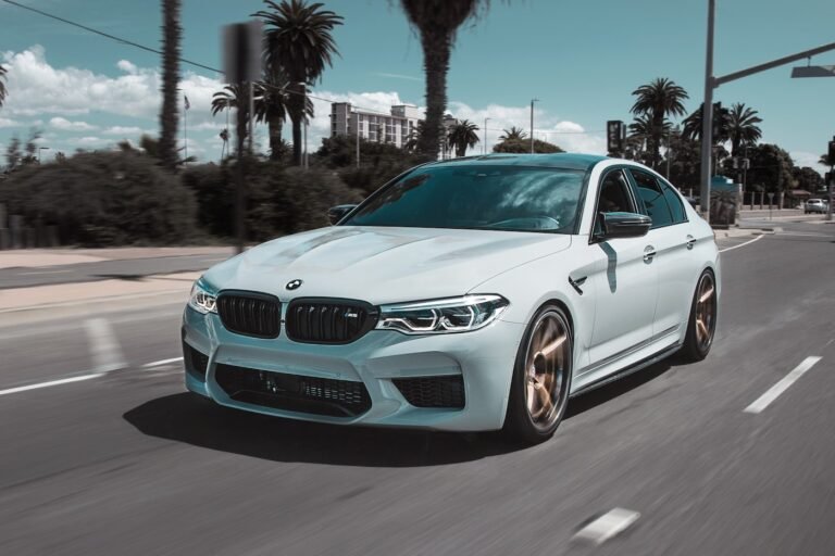BMW 520i 2019 – مزاد